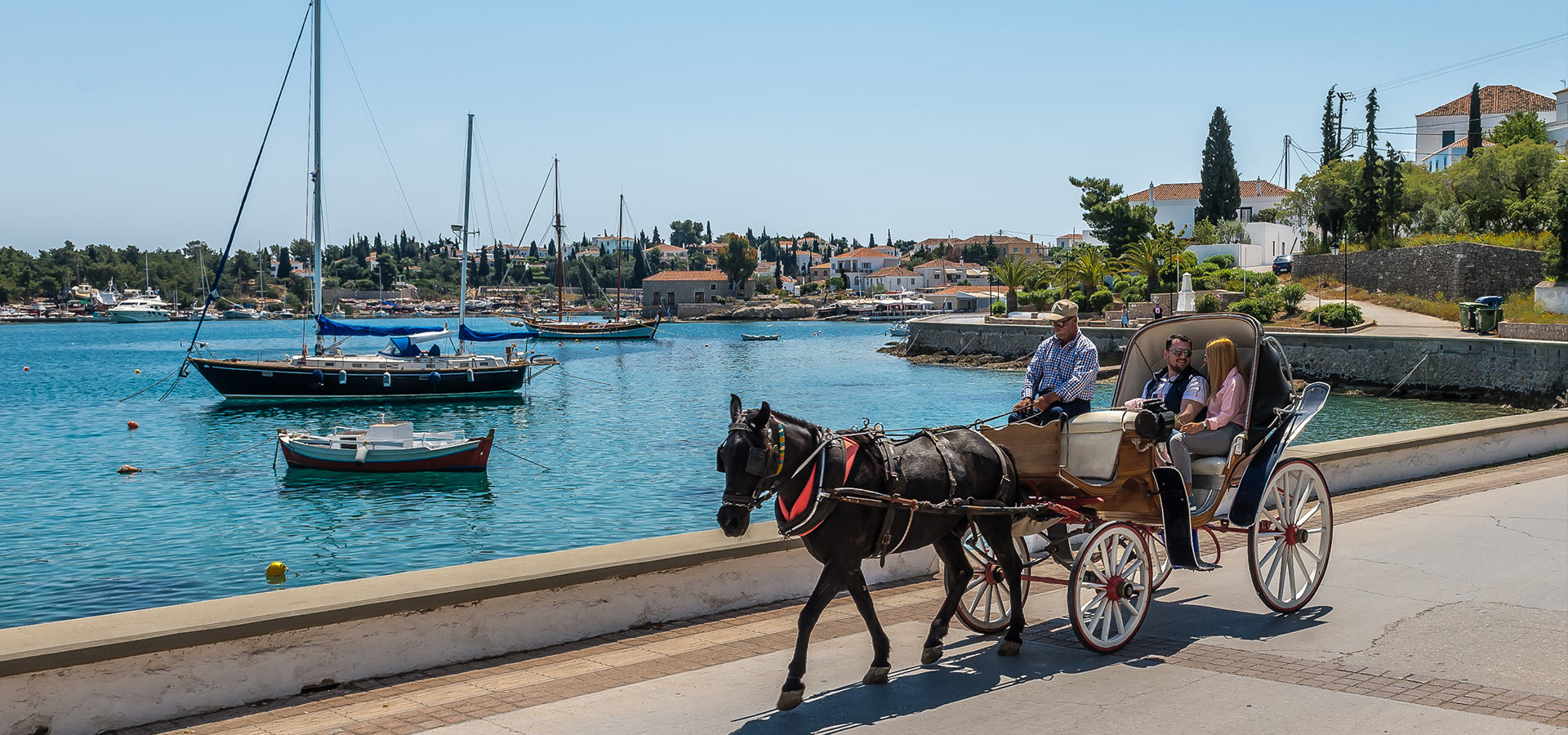 9+1 reasons to enjoy holidays on Spetses